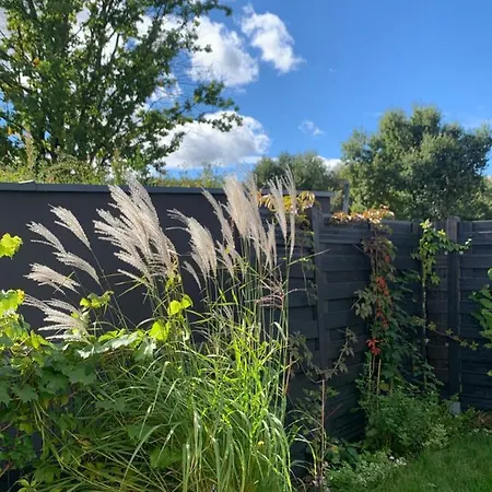 Garden Self Check-in - Bezklucz Kropka Info Apartman *